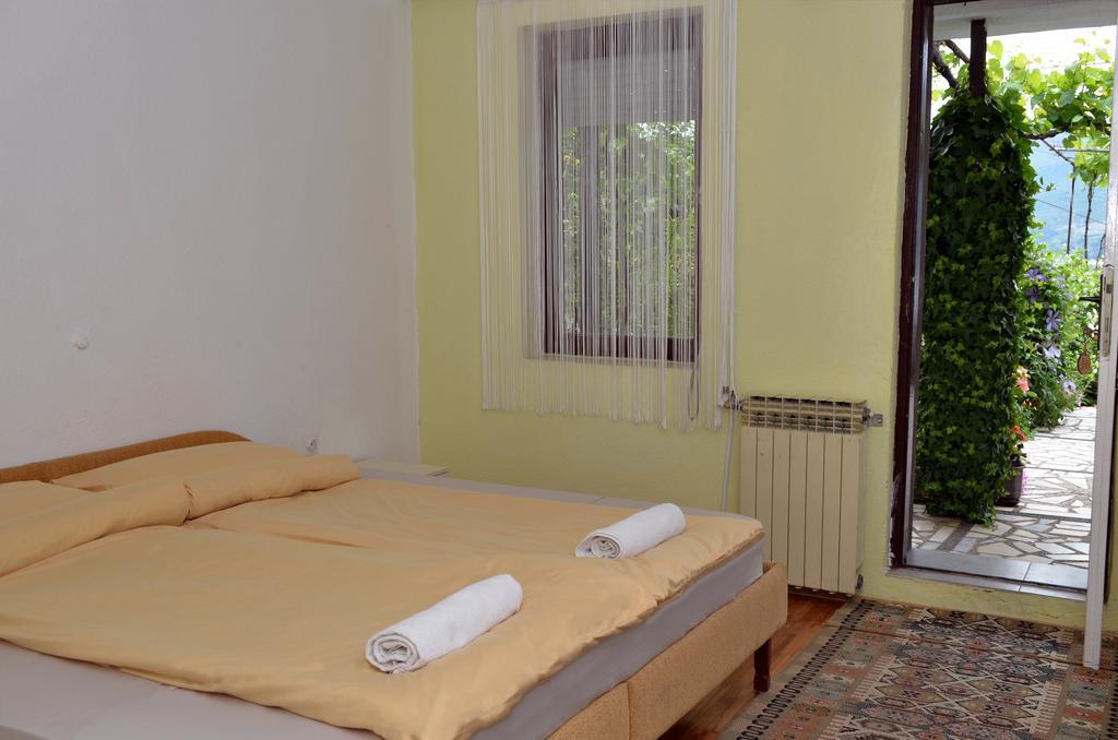 Apartments Villa Saray Охрид Екстер'єр фото