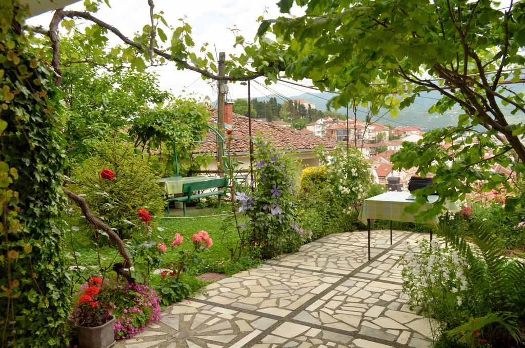 Apartments Villa Saray Охрид Екстер'єр фото